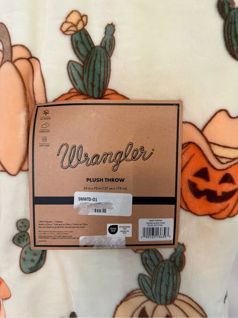 Limited edition Wrangler Cream Pumpkin Print blanket